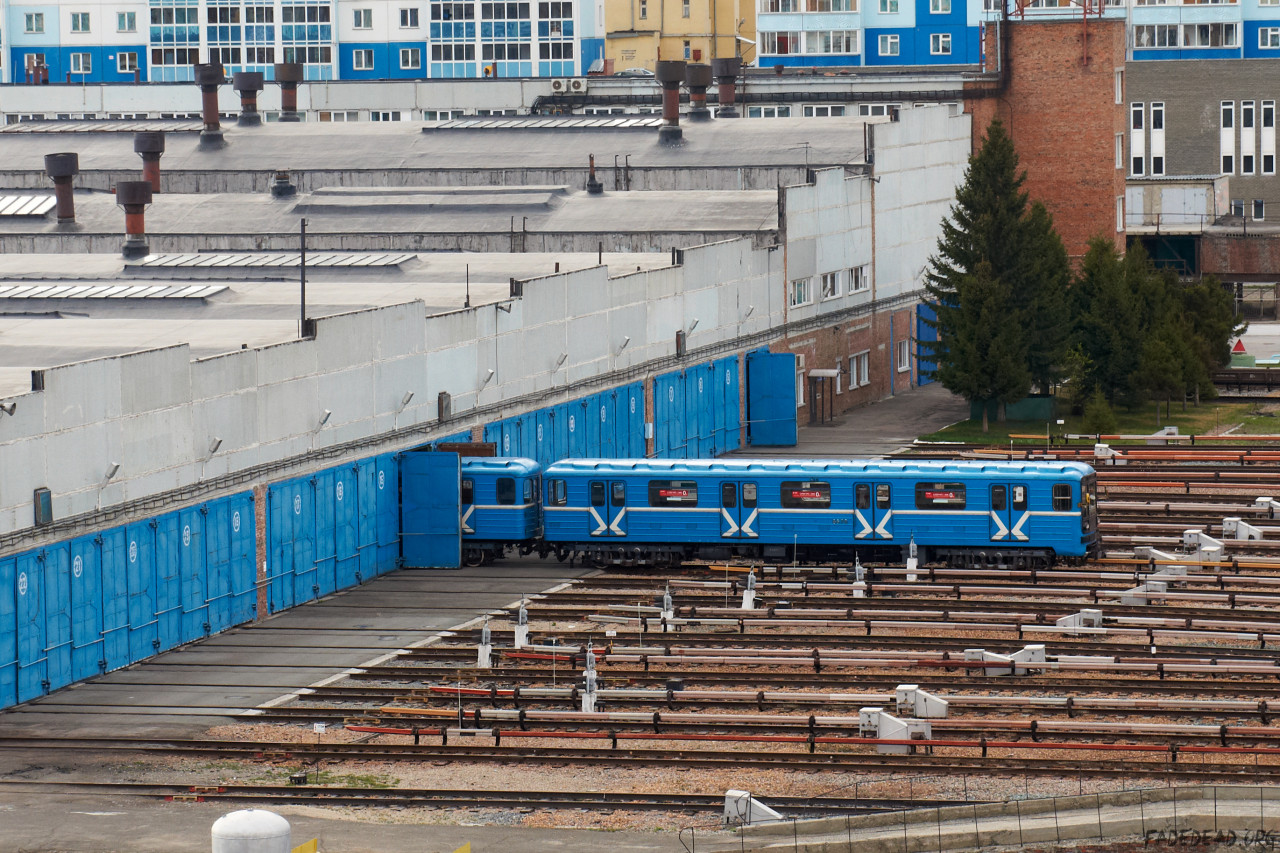 Thumbnail for «Поезд из 81-717/714 заезжает в депо»