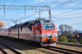 Thumbnail for «Электровоз 2ЭС4К-125 во главе пассажирского поезда. Станция «Дагомыс», Сочи»